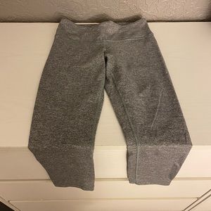 Lulu Lemon size 4 grey leggings.